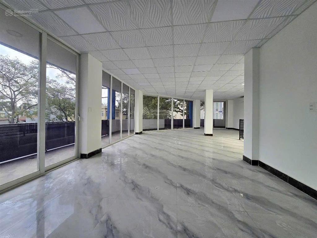 Góc 2mt 476 nguyễn chí thanh  nguyễn kim, p. 7, q. 10 8x18m. 1 hầm, 1 trệt, 1 lửng, 5 lầu, tm