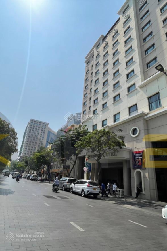 Cho thuê tòa nhà góc 2mt 181  183  185 trần hưng đạo, p. cô giang, quận 1