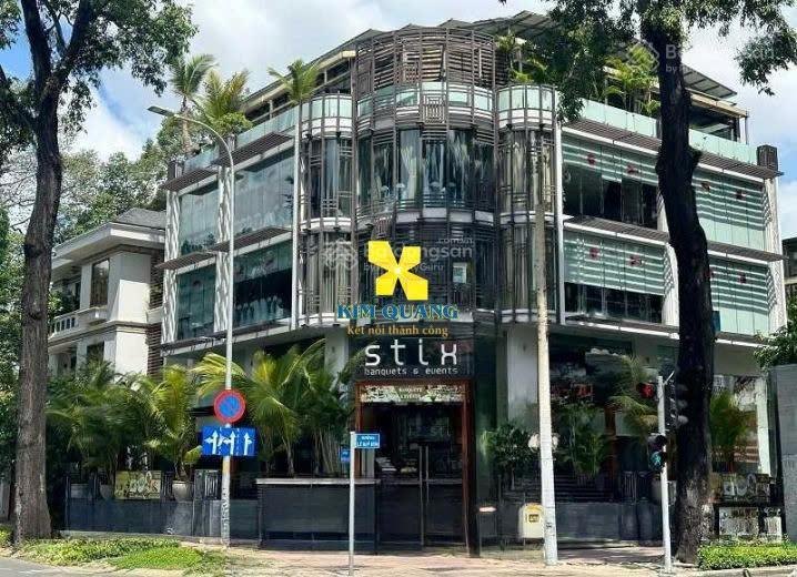 Biệt thự sân vườn dt ~ 1000m2 đất ngay trung tâm quận 3