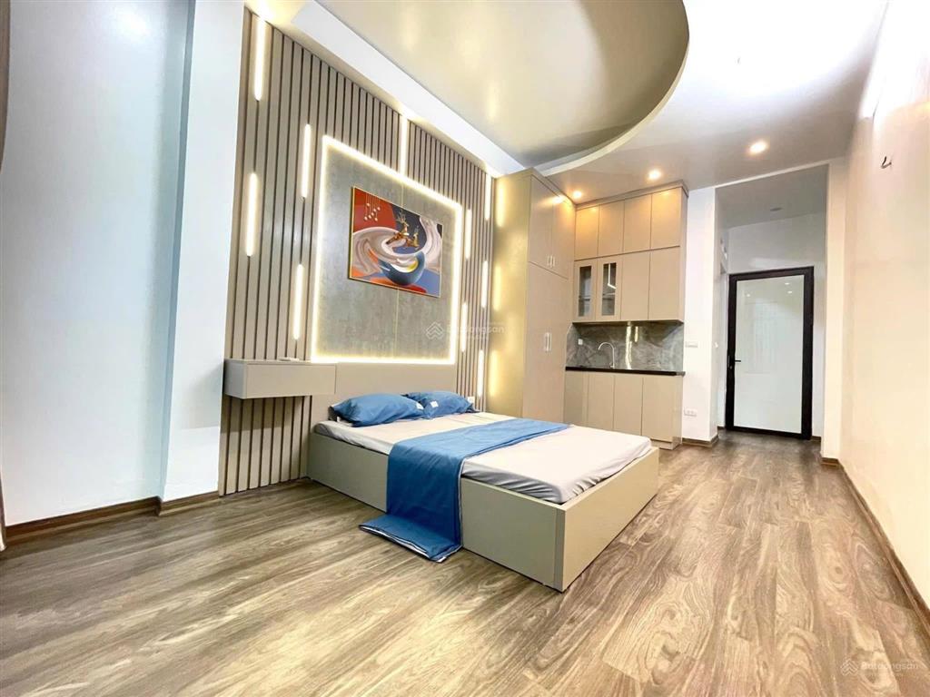 Bán gấp tòa chdv cao cấp cầu giấy , giá tốt. dòng tiền 280tr/ tháng lô góc 2 thoáng, 156m2 x9 tầng.