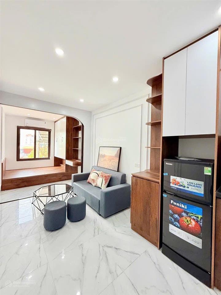 Chdv cao cấp cầu giấy, ô tô vào nhà, cho thuê 120tr/ tháng 80m2 24 pn full nội thất.