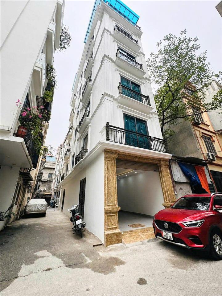 Chỉ 300 triệu /m2 phân lô hoàng quốc việt, lô góc 3 mặt thoáng, ô tô tránh nhau,75m2 7 tầng.