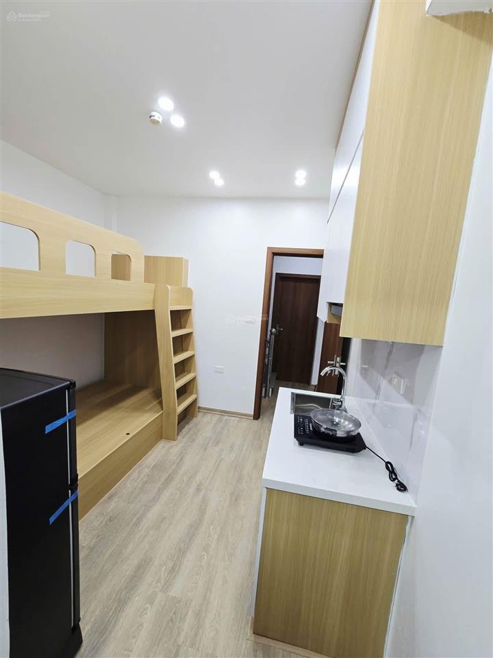Chỉ 180 triệu / m2 gồm nhà 5 tầng, 8 phòng cho thuê, trung tâm triều khúc, đông sinh viên.