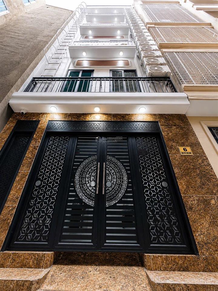 Nhà sát royal city, sẵn 9 phòng cho thuê 40 triệu/tháng, chỉ 225 triệu/m2.