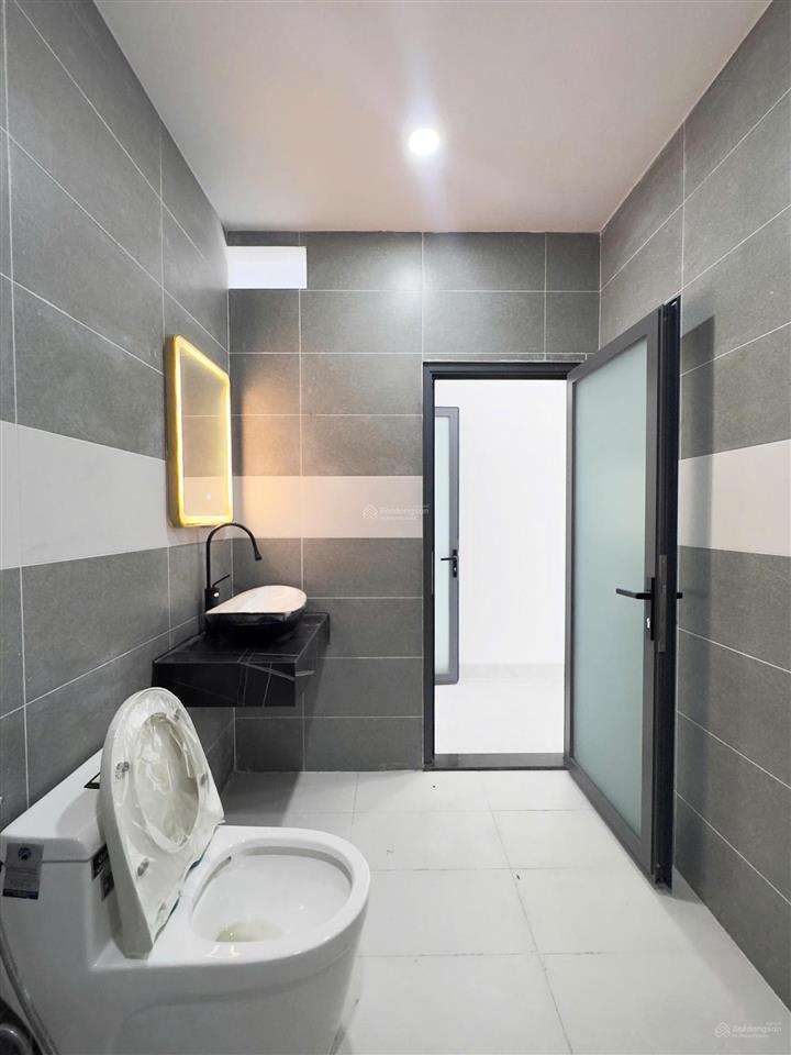 Nhà bán mt nguyễn thành phương 8,2 tỷ nhà 2 lầu 128m2 vị trí kinh doanh giá ngộp bán nhanh