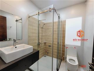 Nhà bán 6.6 tỷ đường n4 ngay song ngữ 2 lầu 5pn kinh doanh tốt giá siêu ngộp cần bán nhanh