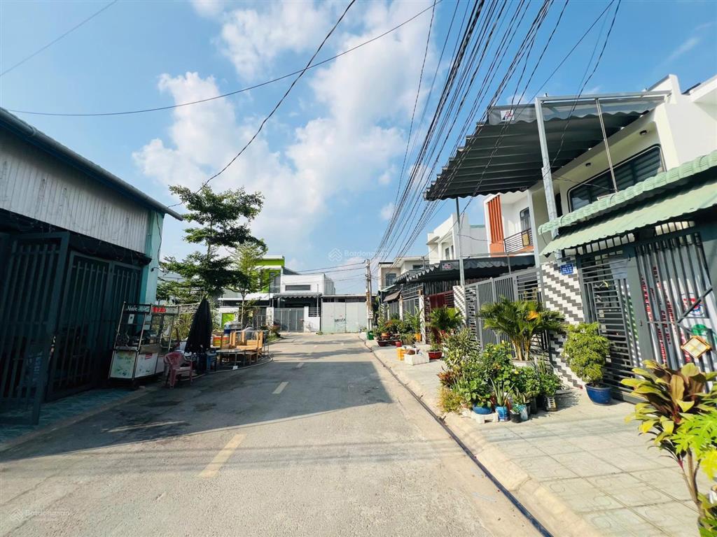 Nhà bán p.tân triều hương lộ 7 câu cá quốc thịnh 110m2 mới xây 2,2 tỷ shr 1 trệt 1 lầu vào ở ngay