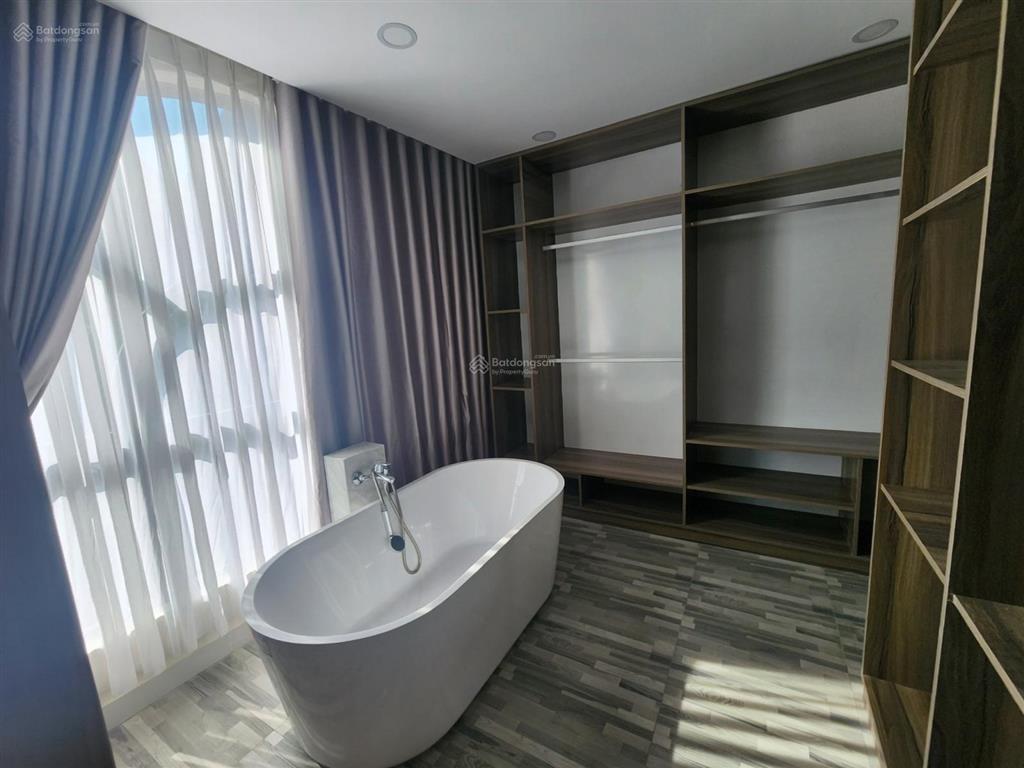 Bán căn góc nhà 1 trệt 2 lầu ngay giáo xứ phúc hải, tân phong đất 70m2 dts hơn 200m2, giá 4,5 tỷ