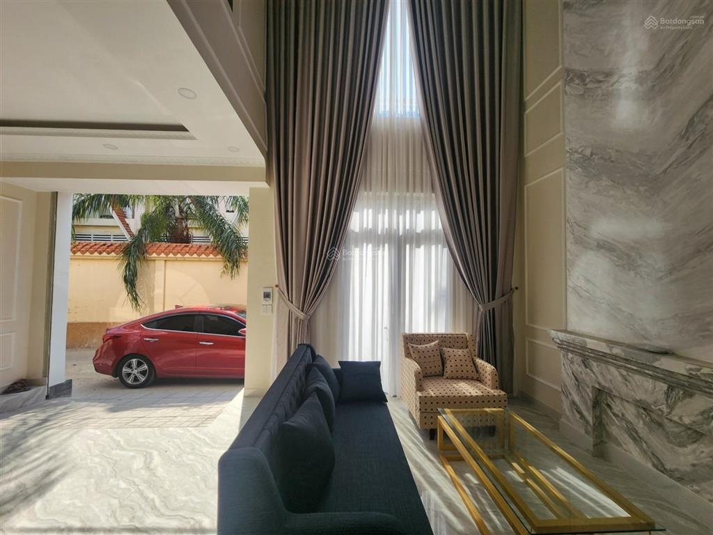Bán căn góc nhà 1 trệt 2 lầu ngay giáo xứ phúc hải, tân phong đất 70m2 dts hơn 200m2, giá 4,5 tỷ