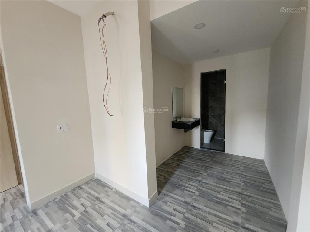 Bán căn góc nhà 1 trệt 2 lầu ngay giáo xứ phúc hải, tân phong đất 70m2 dts hơn 200m2, giá 4,5 tỷ