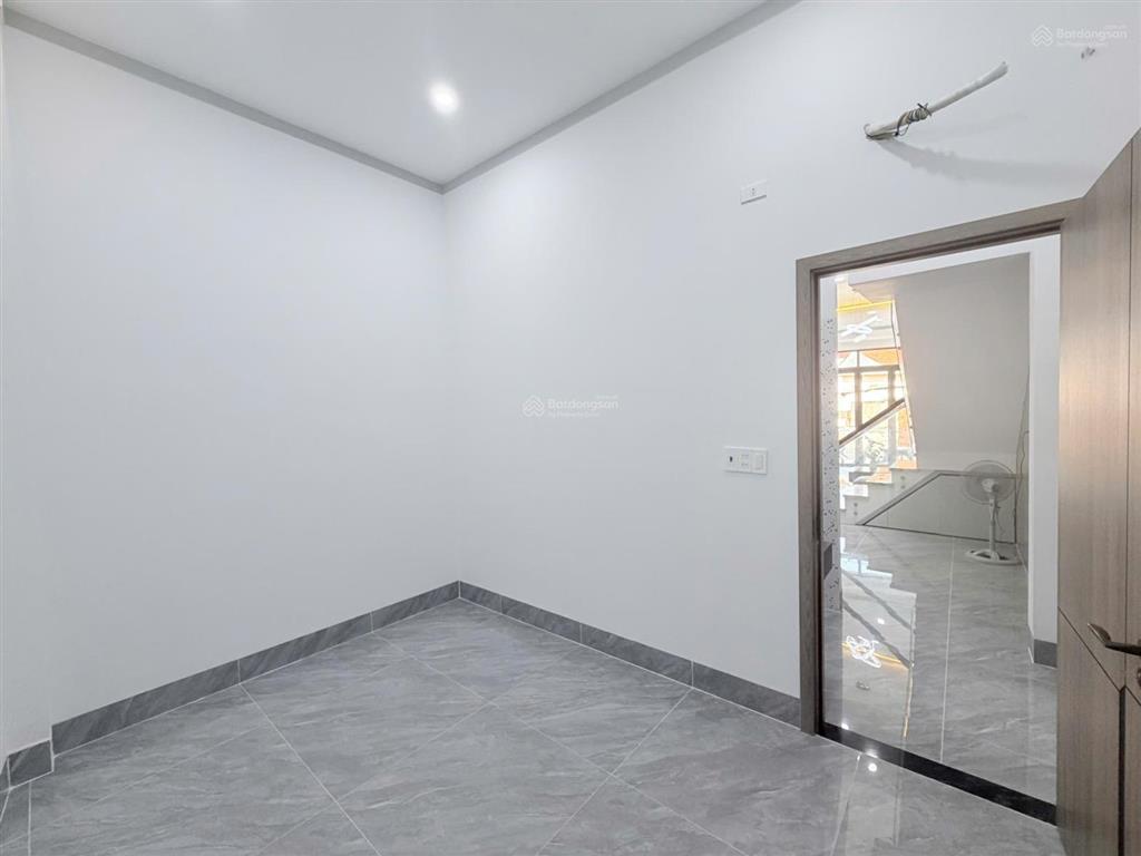 Nhà bán p.tân triều ( tân phong) hồ hoà xây sẵn vào ở ngay 80m2 đất sổ hoàn công 150m2 hỗ trợ bank