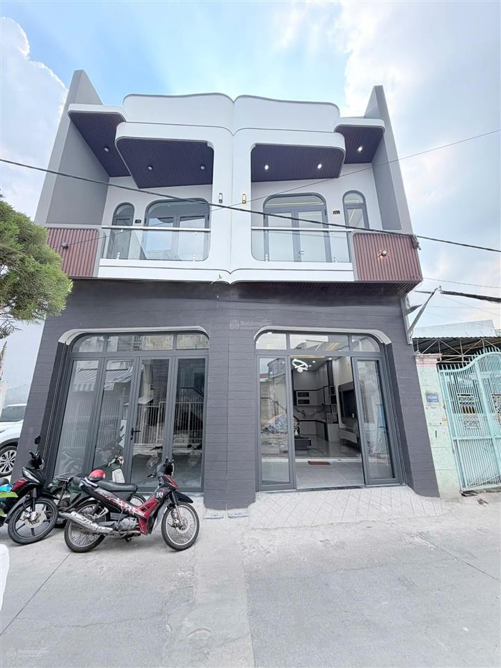 Nhà bán p.tân triều ( tân phong) hồ hoà xây sẵn vào ở ngay 80m2 đất sổ hoàn công 150m2 hỗ trợ bank