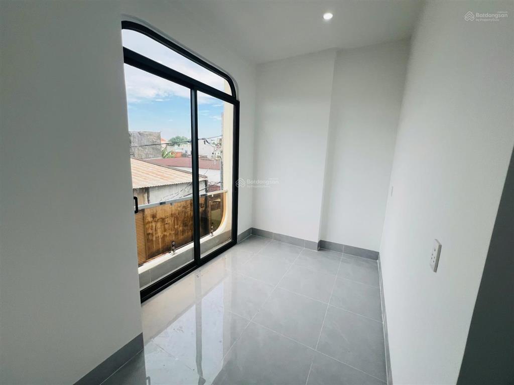 Nhà p. biên hoà (hoá an) xây sẵn vào ở ngay sổ hoàn công sân xe hơi giá 3,3 tỷ full tiện ích
