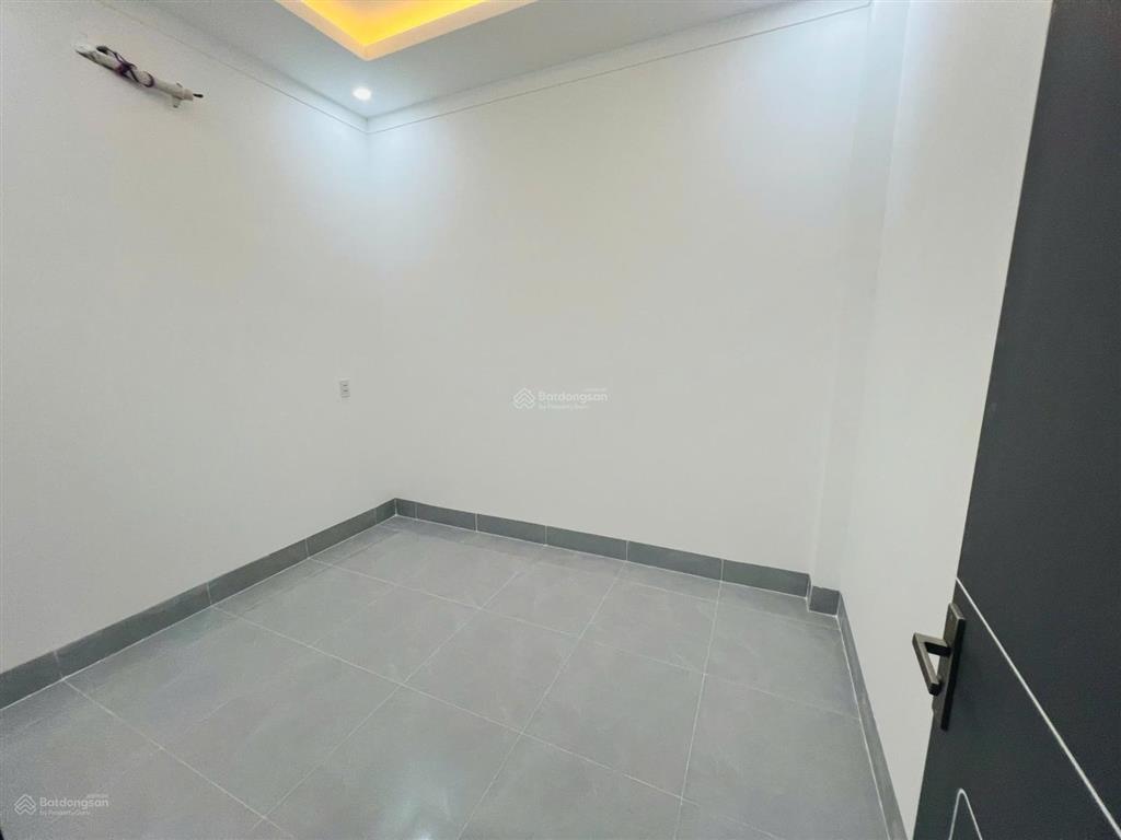 Nhà p. biên hoà (hoá an) xây sẵn vào ở ngay sổ hoàn công sân xe hơi giá 3,3 tỷ full tiện ích