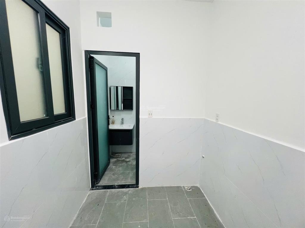 Nhà p. biên hoà (hoá an) xây sẵn vào ở ngay sổ hoàn công sân xe hơi giá 3,3 tỷ full tiện ích