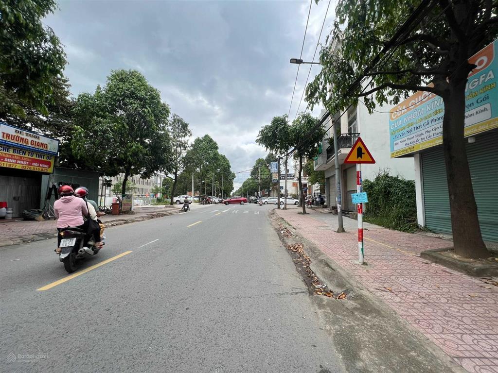 Mặt tiền nguyễn du 3 lô liền kề giá 21 tỷ ngang 12,6m vị trí đẹp kinh doanh đang cho thuê 25tr/th
