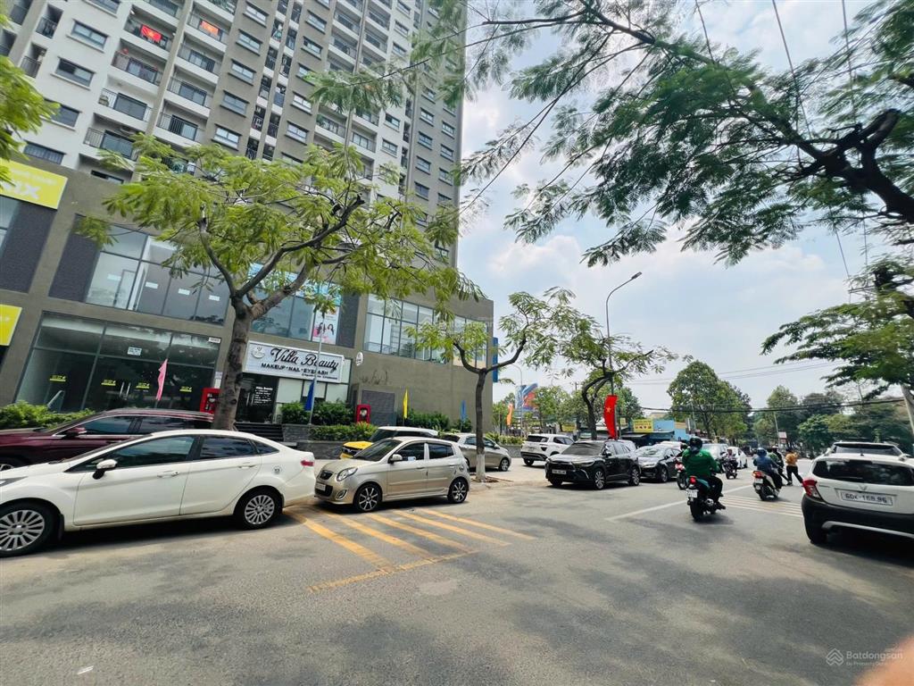 Shophouse a6a7 đã có sổ hồng 56m2 cho thuê dòng tiền giá 5,1 tỷ siêu hiếm cần bán.