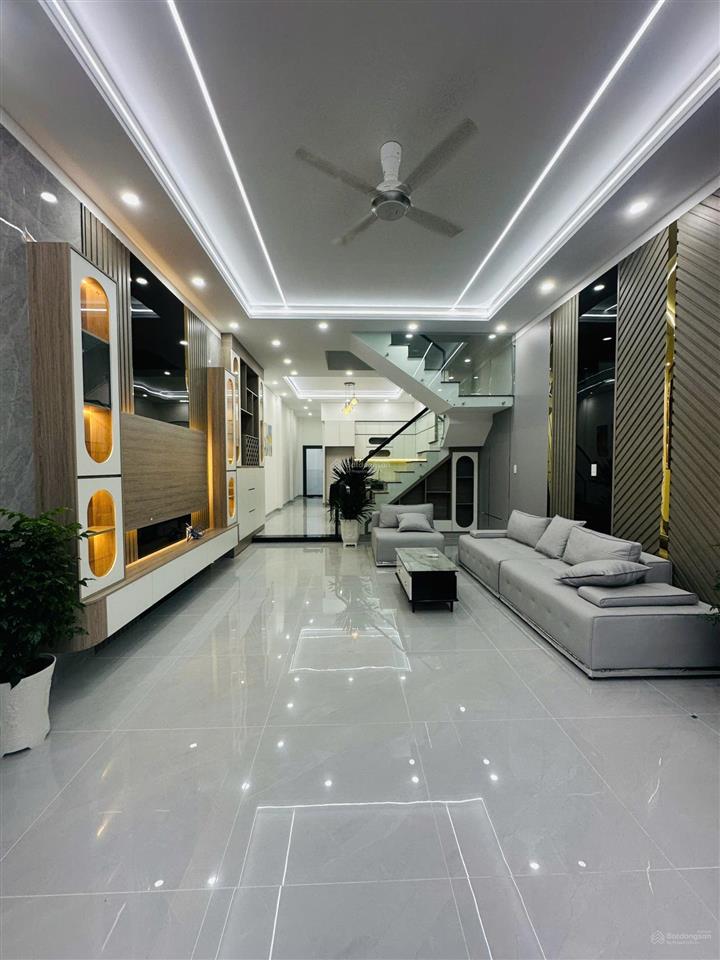 Nhà xây mới hoàn công vị trí 2 hoàng minh chánh 2 lầu giá 4,8 tỷ dọn vào ở ngay giá cực tốt