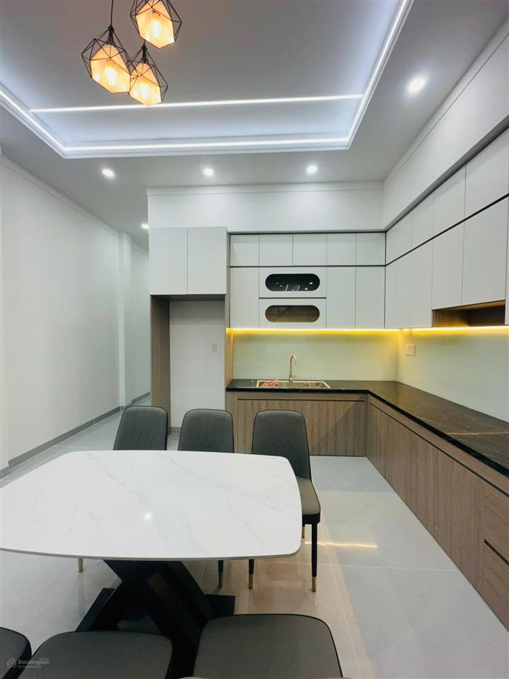 Nhà xây mới hoàn công vị trí 2 hoàng minh chánh 2 lầu giá 4,8 tỷ dọn vào ở ngay giá cực tốt