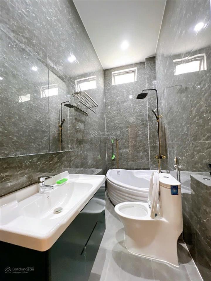 Nhà bán mới xây 1 trệt 2 lầu p.tân hiệp( cũ) 1 sẹc trại giam b5 cách naq chỉ 200m giá 4,9 tỷ