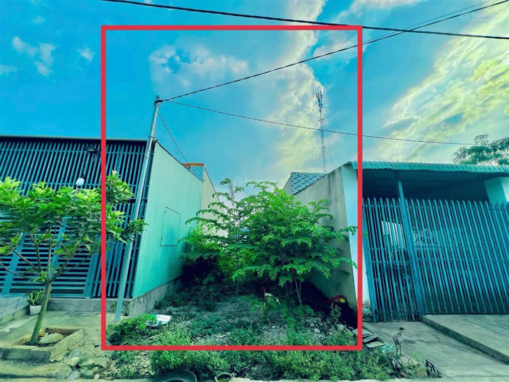 Đất chính chủ cần bán 138m2 giá 1,6 tỷ tân bình hương lộ 7 sổ riêng full thổ đường 6m nhà xây kín