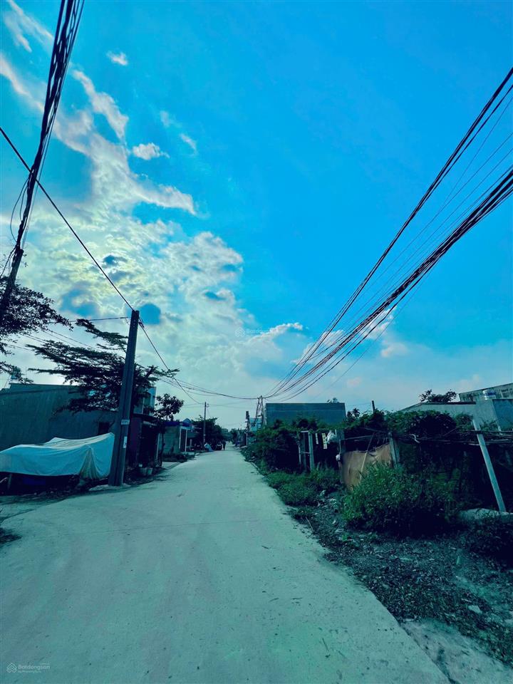 Đất chính chủ cần bán 138m2 giá 1,6 tỷ tân bình hương lộ 7 sổ riêng full thổ đường 6m nhà xây kín