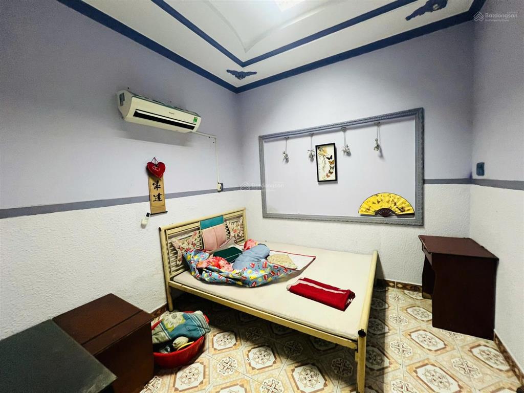 Nhà 3 lầu gần vòng xoay cầu hang 5,3 tỷ mặt tiền ql1k sổ sẵn hoàn công dòng tiền cho thuê cực tốt