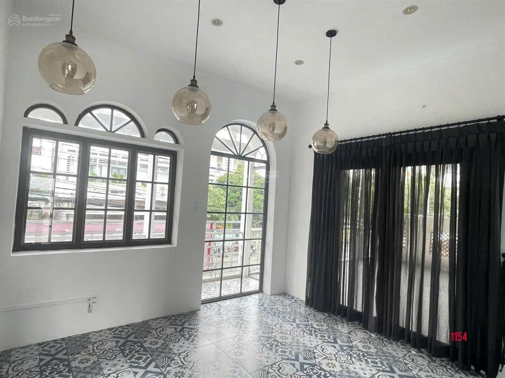 Kẹt tiền bán gấp 279m2 mt cmt8 siêu víp chỉ 15,9 tỷ dòng tiền cho thuê 50tr/th sổ sẵn công chứng