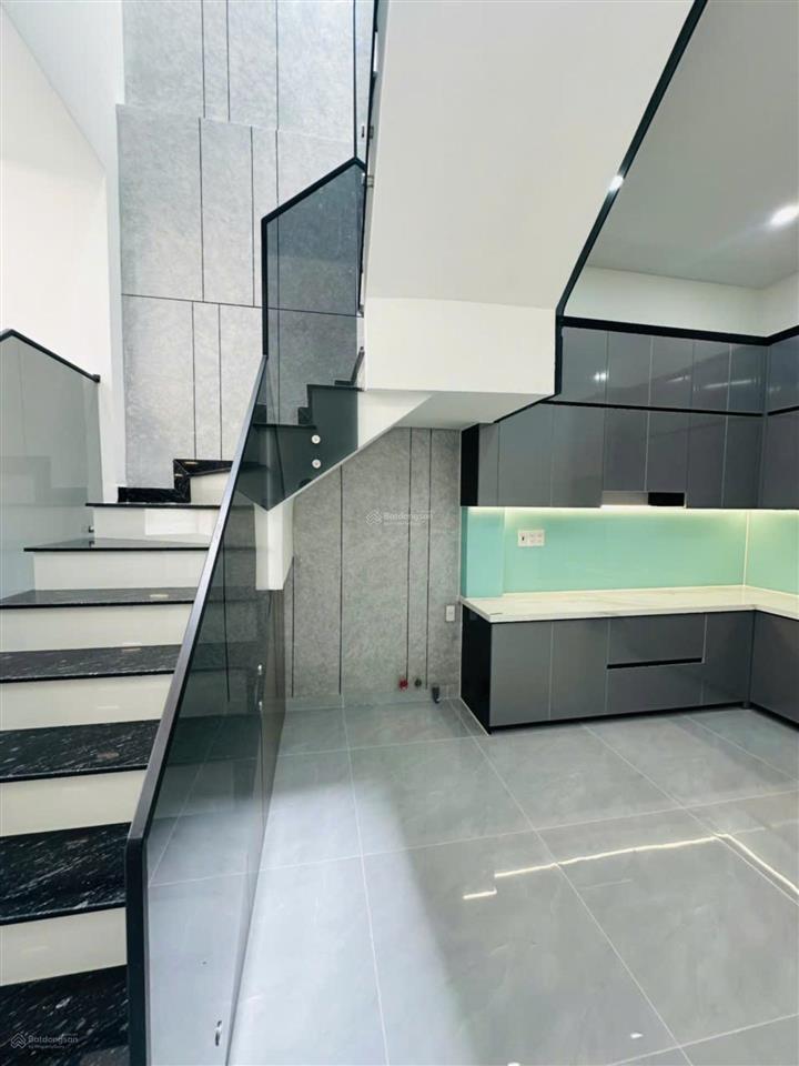 Nhà bán 90m2 ngay công viên biên hùng 3,7 tỷ mới xây hẻm ô tô tận nhà sổ riêng full tiện ích