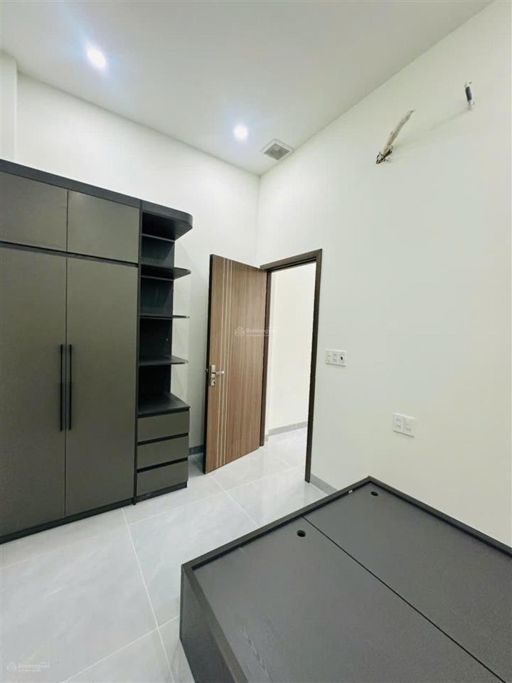 Nhà bán 90m2 ngay công viên biên hùng 3,7 tỷ mới xây hẻm ô tô tận nhà sổ riêng full tiện ích