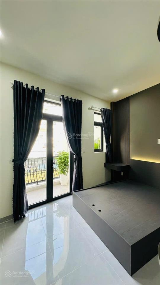 Nhà bán 90m2 ngay công viên biên hùng 3,7 tỷ mới xây hẻm ô tô tận nhà sổ riêng full tiện ích
