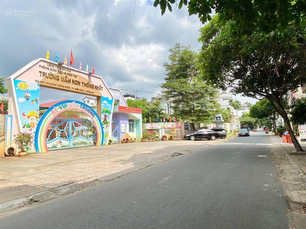 Nhà bán đường d3 khu d2d giá 7,7 tỷ nhà 3 lầu sổ hoàn công 228m2 sàn đối diện mầm non thống nhất