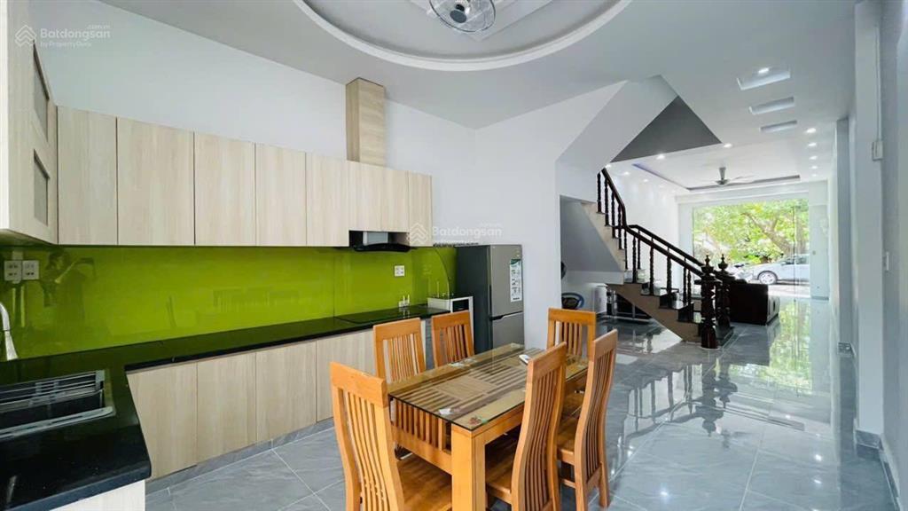 Nhà bán đường d3 khu d2d giá 7,7 tỷ nhà 3 lầu sổ hoàn công 228m2 sàn đối diện mầm non thống nhất