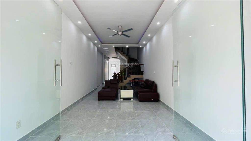 Nhà bán đường d3 khu d2d giá 7,7 tỷ nhà 3 lầu sổ hoàn công 228m2 sàn đối diện mầm non thống nhất
