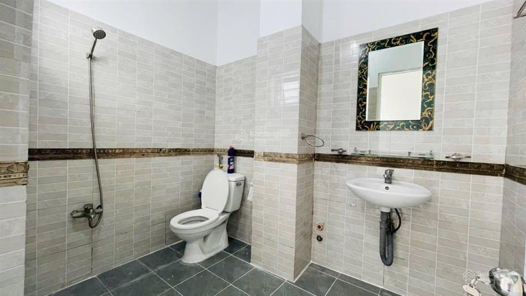 Nhà bán đường d3 khu d2d giá 7,7 tỷ nhà 3 lầu sổ hoàn công 228m2 sàn đối diện mầm non thống nhất