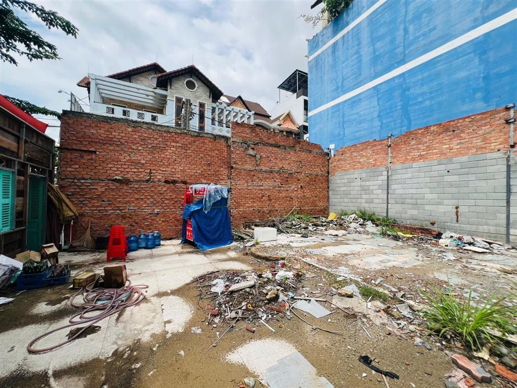 Cho thuê khu đất d2d ngang 12m, tổng 216m2, giá 21tr/th, trục d9, kinh doanh mọi ngành nghề