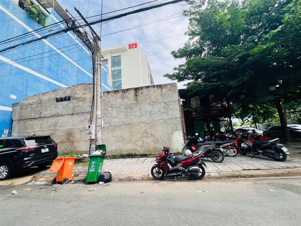 Cho thuê khu đất d2d ngang 12m, tổng 216m2, giá 21tr/th, trục d9, kinh doanh mọi ngành nghề