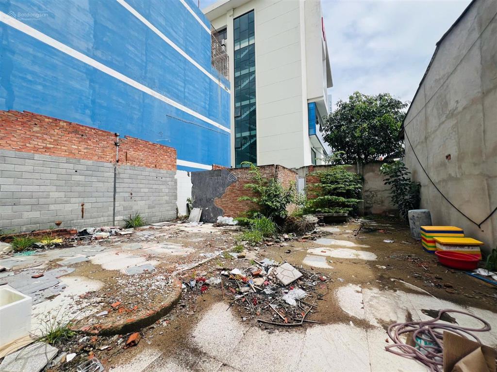 Cho thuê khu đất d2d ngang 12m, tổng 216m2, giá 21tr/th, trục d9, kinh doanh mọi ngành nghề