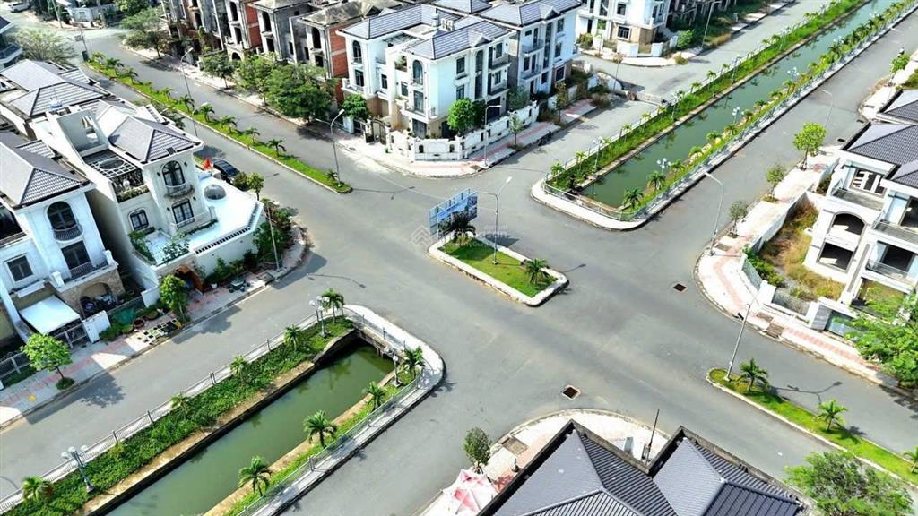 Nhà thô đường e4 kdc bửu long 3 giá 4,6 tỷ nhà 2 lầu sổ hồng hoàn công tự do hoàn thiện