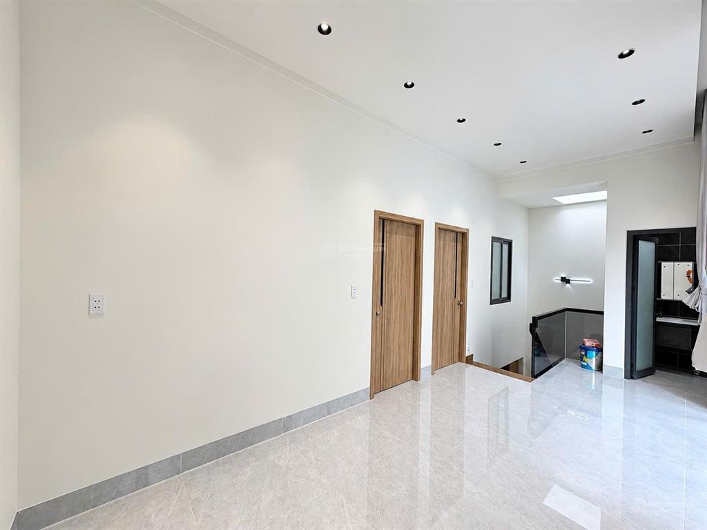 Nhà mới xây 4,15 tỷ ngay co.opmart biên hoà sổ riêng hoàn công vào ở ngay đường rộng 5m cực thoáng
