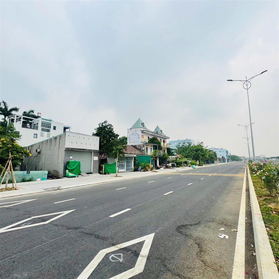 Bán đất bờ kè bửu long đường ven sông 120m2 ngang 7,6m giá 9,5 tỷ siêu đẹp kinh doanh