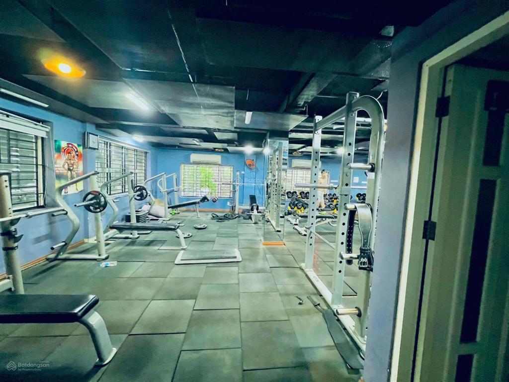 Cho thuê tòa nhà 16 phòng & sân thượng d2d góc 2 mặt tiền, giá chỉ 50tr/th cho làm chdv, homestay