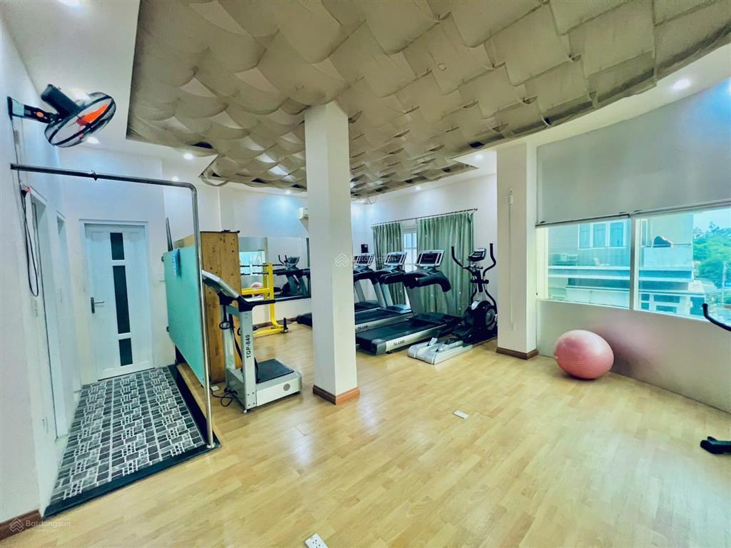 Cho thuê tòa nhà 16 phòng & sân thượng d2d góc 2 mặt tiền, giá chỉ 50tr/th cho làm chdv, homestay