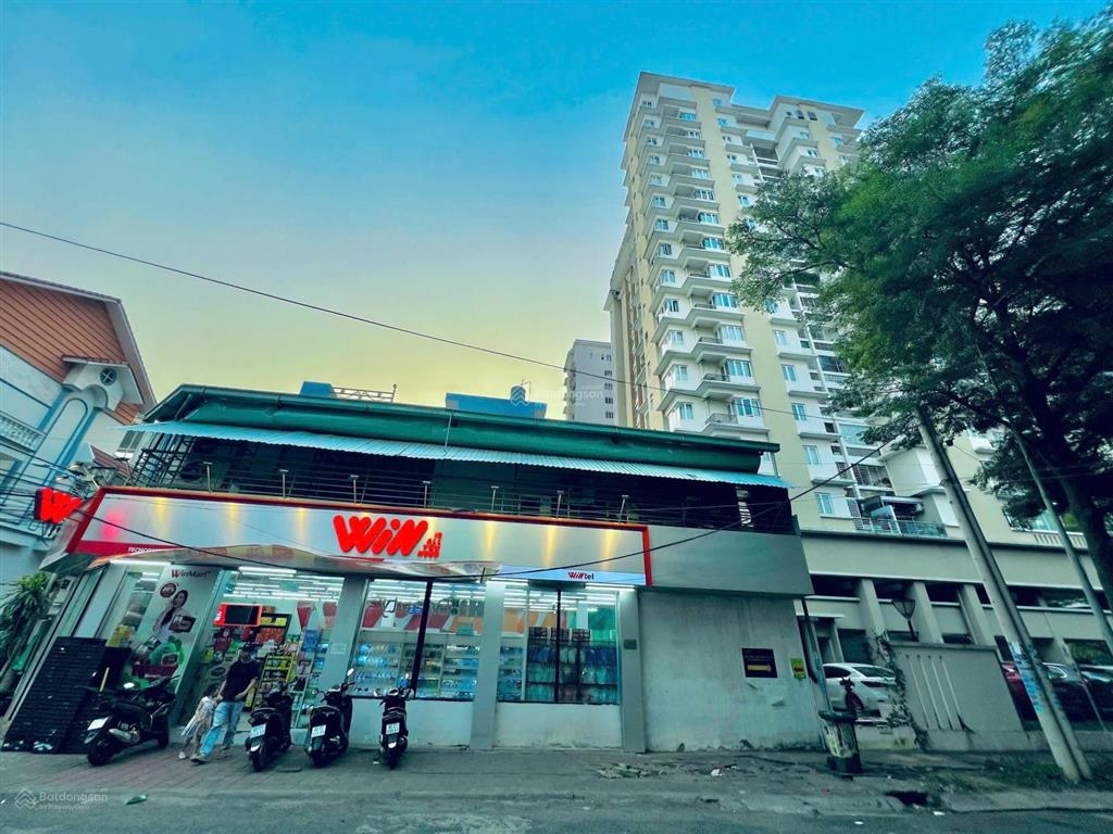 Cho thuê tòa nhà 16 phòng & sân thượng d2d góc 2 mặt tiền, giá chỉ 50tr/th cho làm chdv, homestay