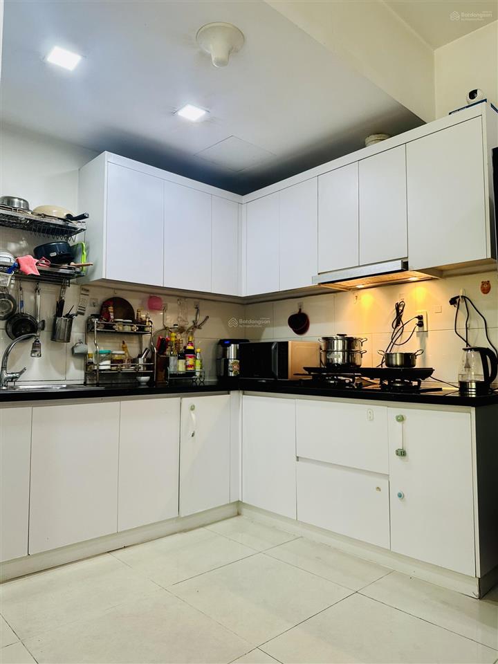 Chính chủ bán căn hộ 2pn 2wc block d khu ruby  celadon city, tp.hcm