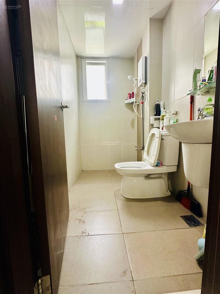 Chính chủ bán căn hộ 2pn 2wc block d khu ruby  celadon city, tp.hcm