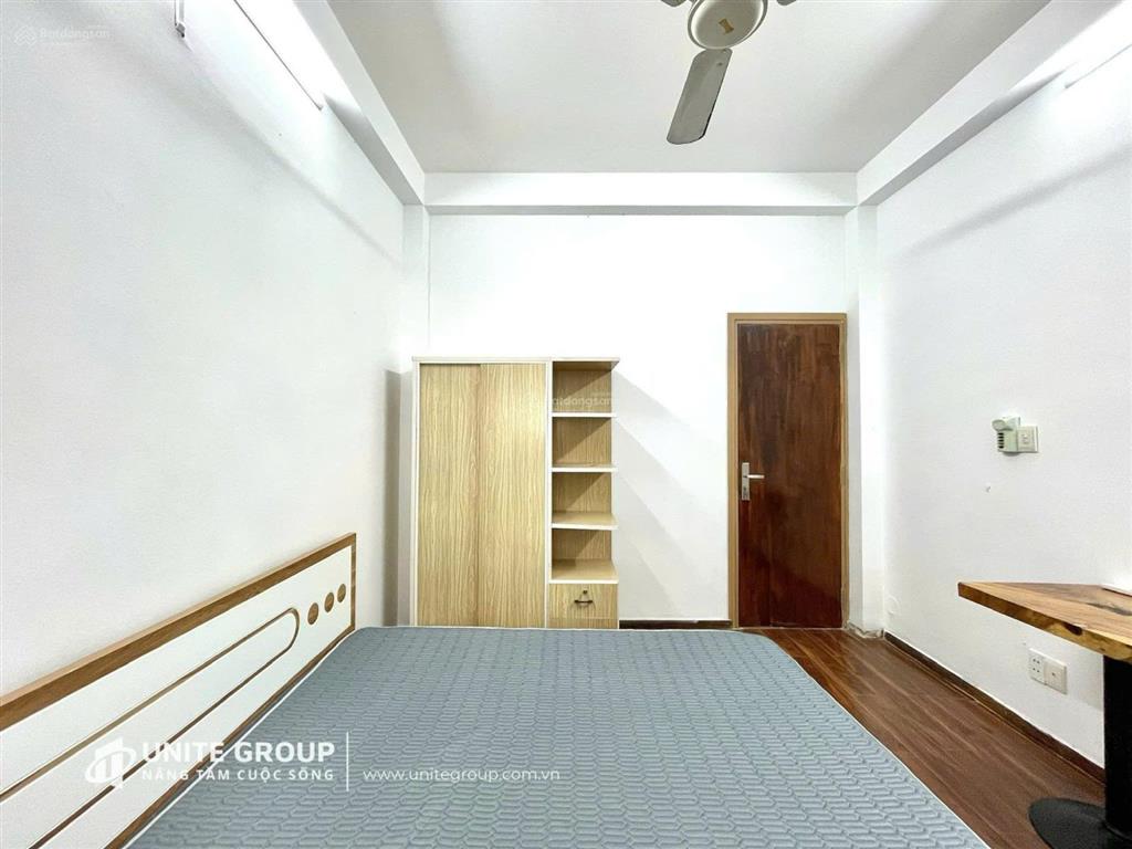 Studio lầu 2 trống sẵn cô giang q1