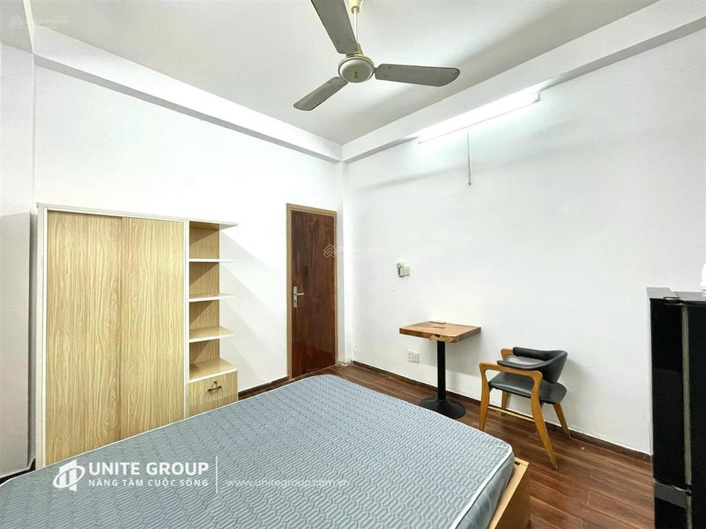 Studio lầu 2 trống sẵn cô giang q1