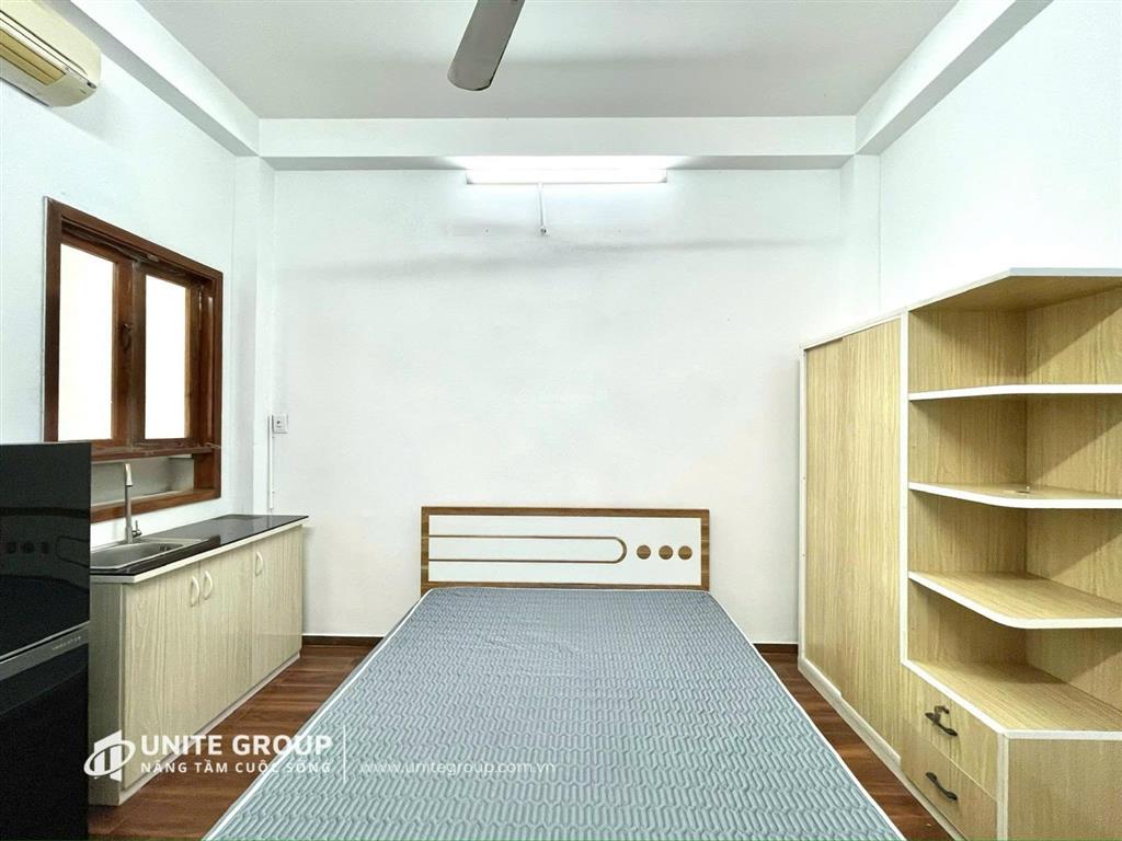 Studio lầu 2 trống sẵn cô giang q1
