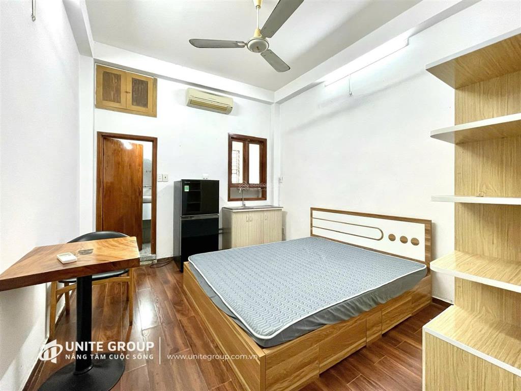 Studio lầu 2 trống sẵn cô giang q1